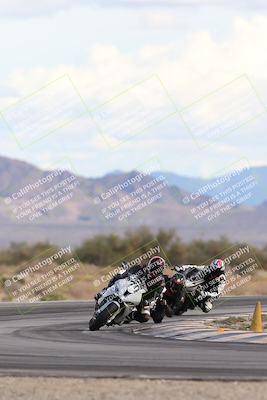 media/Nov-16-2025-Race Pace (Sun) [[8c5fa54630]]/Non Verified Riders (1st 20 Minutes)/5-Turn 15 (110pm)/